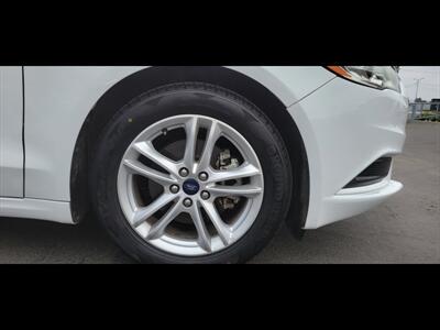 2018 Ford Fusion SE - Photo 15 - Bakersfield, CA 93312