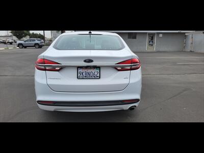 2018 Ford Fusion SE - Photo 4 - Bakersfield, CA 93312