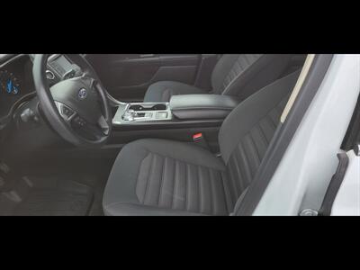 2018 Ford Fusion SE - Photo 10 - Bakersfield, CA 93312