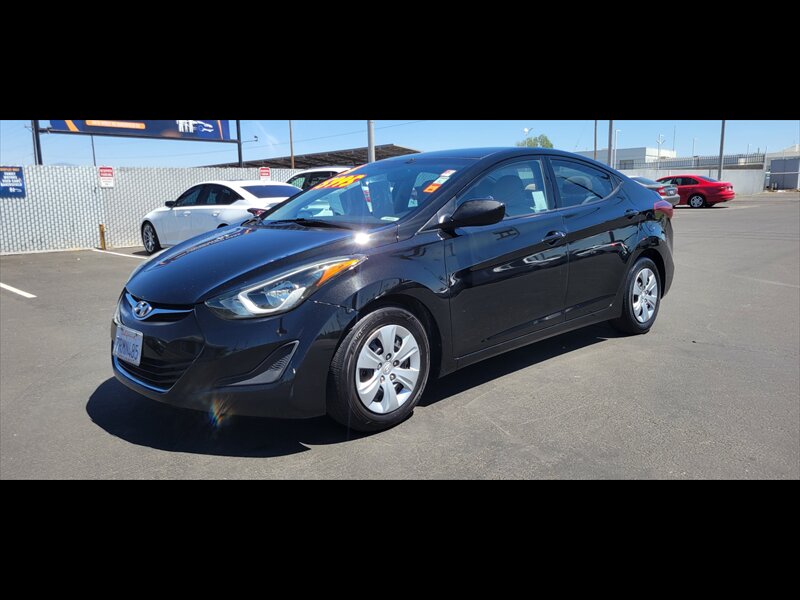 2016 Hyundai ELANTRA SE   - Photo 1 - Bakersfield, CA 93312