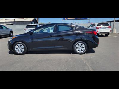 2016 Hyundai ELANTRA SE - Photo 2 - Bakersfield, CA 93312