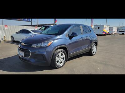 2018 Chevrolet Trax LS   - Photo 2 - Bakersfield, CA 93312