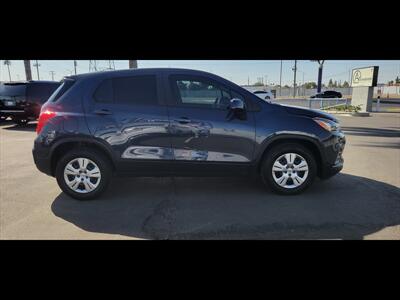 2018 Chevrolet Trax LS   - Photo 5 - Bakersfield, CA 93312