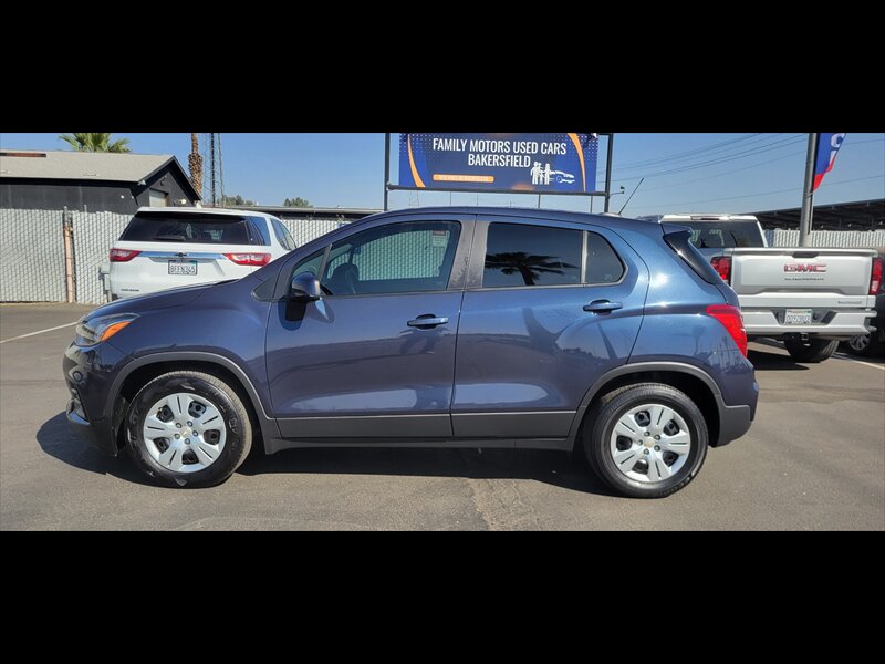 2018 Chevrolet Trax LS   - Photo 1 - Bakersfield, CA 93312