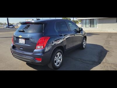 2018 Chevrolet Trax LS   - Photo 4 - Bakersfield, CA 93312