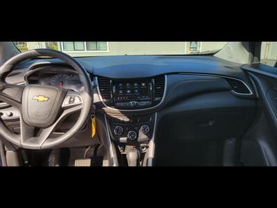 2018 Chevrolet Trax LS   - Photo 8 - Bakersfield, CA 93312