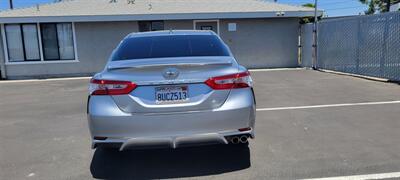 2020 Toyota Camry SE   - Photo 3 - Bakersfield, CA 93312