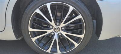 2020 Toyota Camry SE   - Photo 9 - Bakersfield, CA 93312