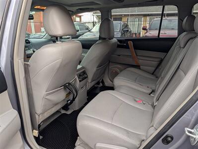 2008 Toyota Highlander Hybrid Limited AWD 4dr SUV - Photo 27 - Richmond, CA 94804
