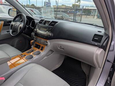 2008 Toyota Highlander Hybrid Limited AWD 4dr SUV - Photo 11 - Richmond, CA 94804
