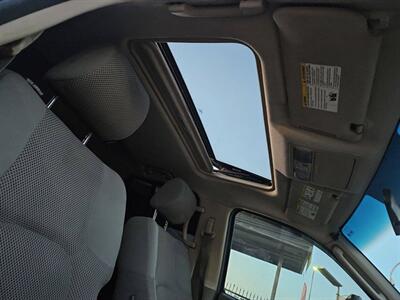 2006 Nissan Frontier SE 4dr Crew Cab SB 5A - Photo 11 - Richmond, CA 94804