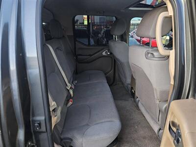 2006 Nissan Frontier SE 4dr Crew Cab SB 5A - Photo 14 - Richmond, CA 94804