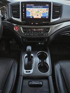 2018 Honda Ridgeline RTL T 4dr Crew Cab 5.3 ft. SB - Photo 17 - Richmond, CA 94804