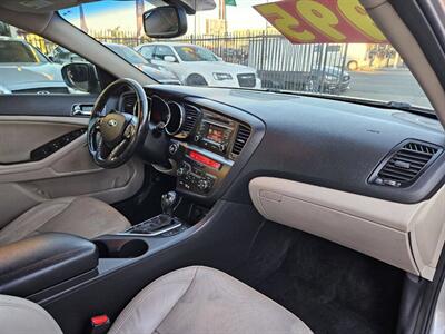 2013 Kia Optima EX 4dr Sedan - Photo 16 - Richmond, CA 94804