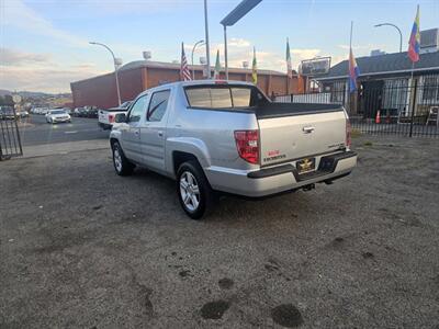 2010 Honda Ridgeline RTL w/Navi 4x4 4dr Crew Cab - Photo 4 - Richmond, CA 94804