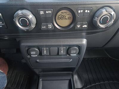 2010 Honda Ridgeline RTL w/Navi 4x4 4dr Crew Cab - Photo 12 - Richmond, CA 94804