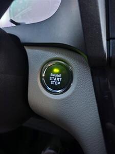 2015 Toyota Sienna XLE Premium 8 Passenger 4dr Mini Van - Photo 35 - Richmond, CA 94804