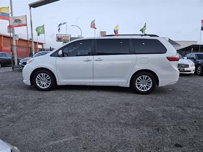 2015 Toyota Sienna XLE Premium 8 Passenger 4dr Mini Van - Photo 8 - Richmond, CA 94804