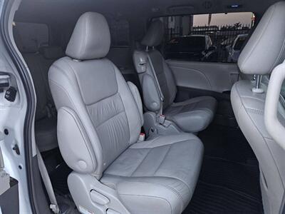 2015 Toyota Sienna XLE Premium 8 Passenger 4dr Mini Van - Photo 18 - Richmond, CA 94804