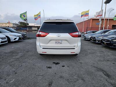 2015 Toyota Sienna XLE Premium 8 Passenger 4dr Mini Van - Photo 5 - Richmond, CA 94804