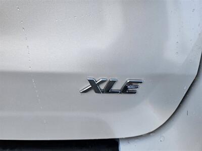 2015 Toyota Sienna XLE Premium 8 Passenger 4dr Mini Van - Photo 37 - Richmond, CA 94804