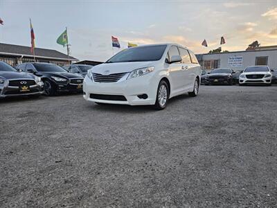 2015 Toyota Sienna XLE Premium 8 Passenger 4dr Mini Van - Photo 1 - Richmond, CA 94804