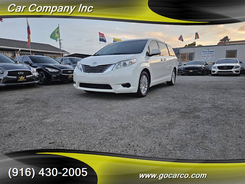2015 Toyota Sienna XLE Premium 8 Passenger 4dr Mini Van  