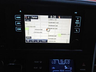 2015 Toyota Sienna XLE Premium 8 Passenger 4dr Mini Van - Photo 10 - Richmond, CA 94804