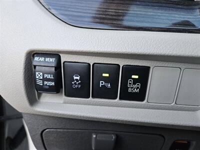 2015 Toyota Sienna XLE Premium 8 Passenger 4dr Mini Van - Photo 27 - Richmond, CA 94804