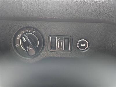 2016 Chrysler 300C 4dr Sedan - Photo 26 - Richmond, CA 94804