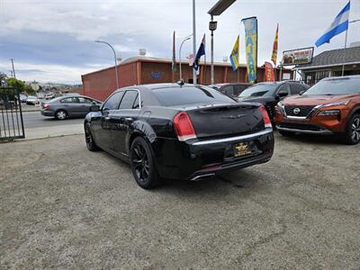 2016 Chrysler 300C 4dr Sedan - Photo 6 - Richmond, CA 94804