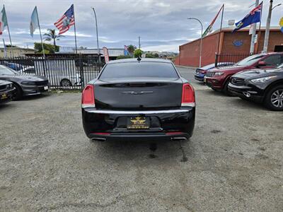 2016 Chrysler 300C 4dr Sedan - Photo 17 - Richmond, CA 94804