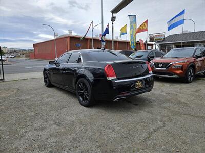 2016 Chrysler 300C 4dr Sedan - Photo 15 - Richmond, CA 94804