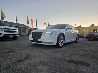 2018 Chrysler 300 Series Limited 4dr Sedan   - Photo 3 - Richmond, CA 94804