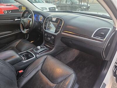 2018 Chrysler 300 Series Limited 4dr Sedan   - Photo 11 - Richmond, CA 94804