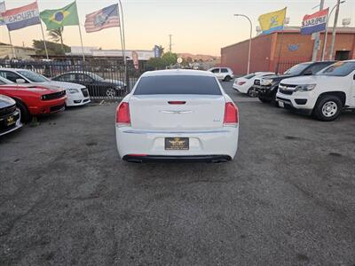 2018 Chrysler 300 Series Limited 4dr Sedan   - Photo 5 - Richmond, CA 94804