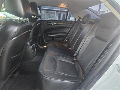 2018 Chrysler 300 Series Limited 4dr Sedan   - Photo 17 - Richmond, CA 94804