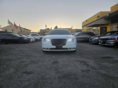 2018 Chrysler 300 Series Limited 4dr Sedan   - Photo 2 - Richmond, CA 94804