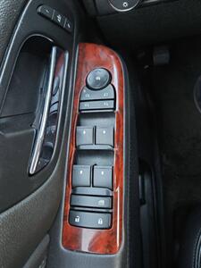 2014 Cadillac Escalade ESV Premium AWD 4dr SUV - Photo 24 - Richmond, CA 94804