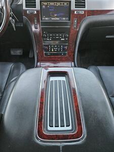 2014 Cadillac Escalade ESV Premium AWD 4dr SUV - Photo 30 - Richmond, CA 94804