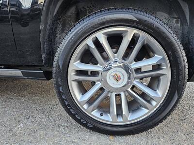 2014 Cadillac Escalade ESV Premium AWD 4dr SUV - Photo 34 - Richmond, CA 94804