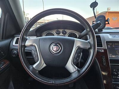 2014 Cadillac Escalade ESV Premium AWD 4dr SUV - Photo 26 - Richmond, CA 94804