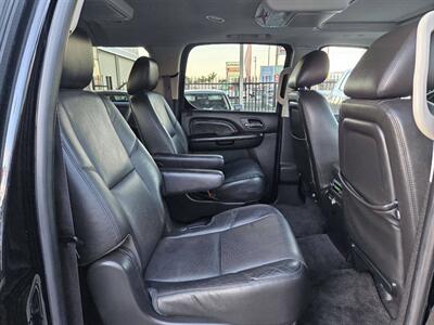 2014 Cadillac Escalade ESV Premium AWD 4dr SUV - Photo 21 - Richmond, CA 94804