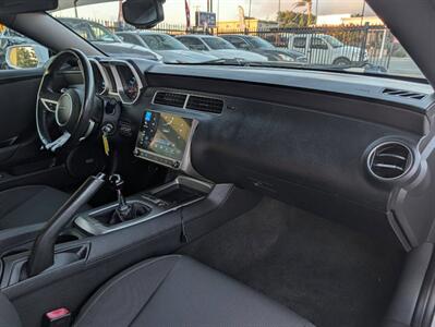 2011 Chevrolet Camaro SS 2dr Coupe w/1SS - Photo 31 - Richmond, CA 94804