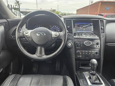 2015 INFINITI QX70 Base AWD 4dr SUV   - Photo 15 - Richmond, CA 94804