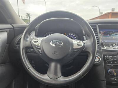 2015 INFINITI QX70 Base AWD 4dr SUV   - Photo 24 - Richmond, CA 94804