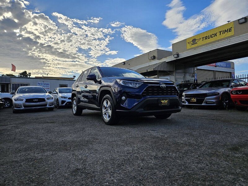 2020 Toyota RAV4 XLE 4dr SUV   - Photo 1 - Richmond, CA 94804