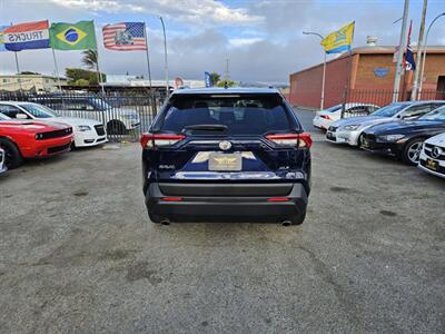 2020 Toyota RAV4 XLE 4dr SUV - Photo 11 - Richmond, CA 94804