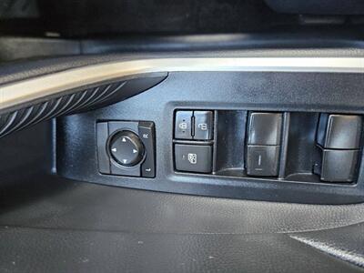 2020 Toyota RAV4 XLE 4dr SUV - Photo 23 - Richmond, CA 94804