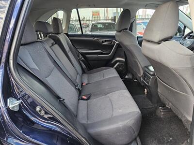 2020 Toyota RAV4 XLE 4dr SUV - Photo 18 - Richmond, CA 94804